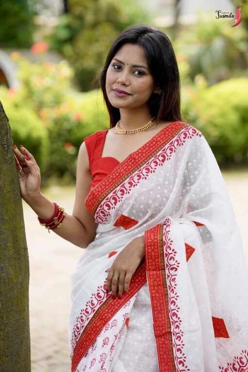 Red White Blockprint Saree - Image 4